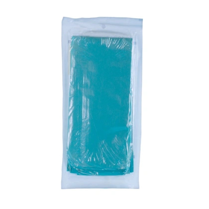 Foliodrape. Serweta 2. warstwowa 50 x 60 cm., z otworem 7 cm. i przylepcem, sterylna