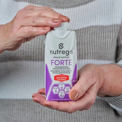 Nutrego FORTE 6 x 330 ml o smaku poziomkowym